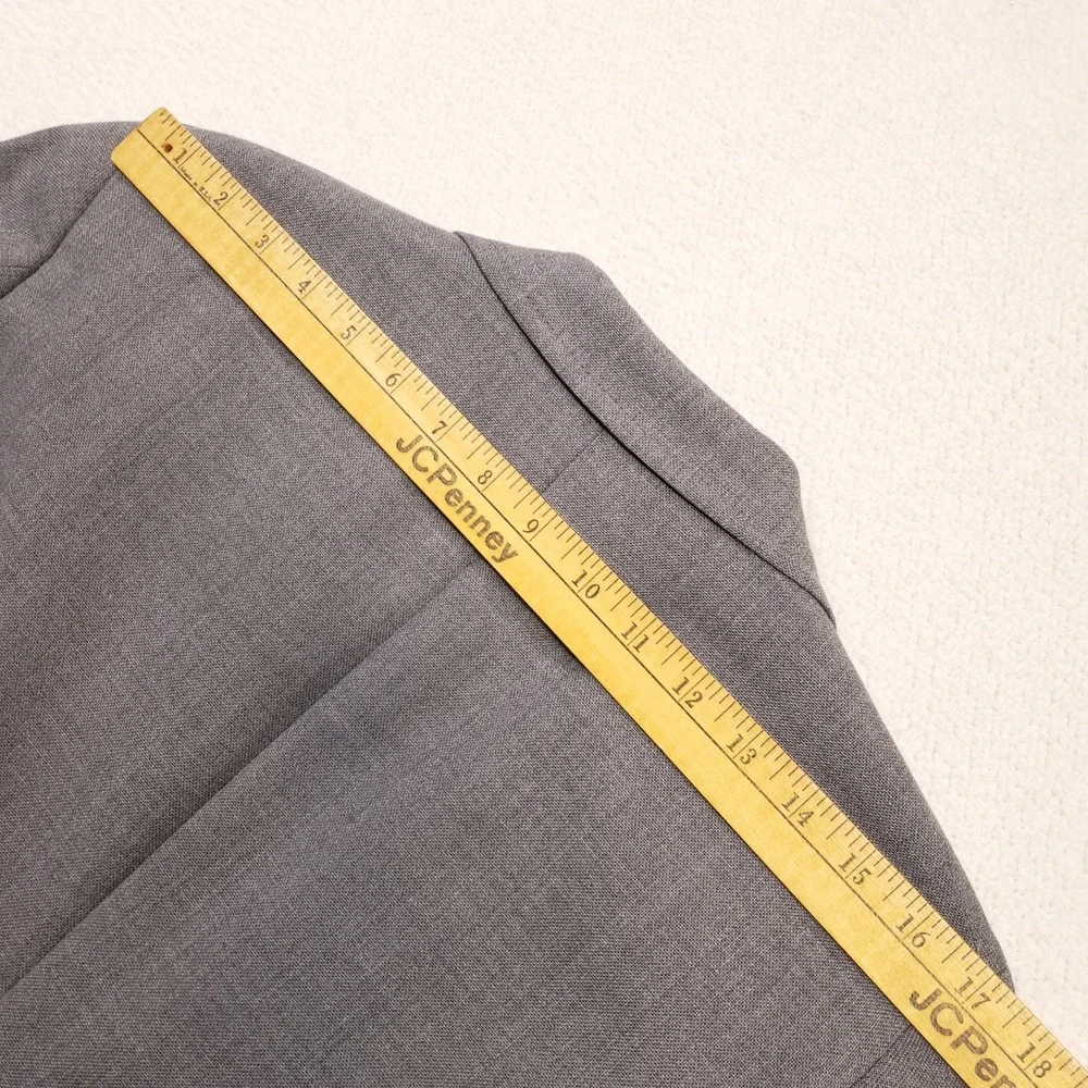 Chaps Ralph Lauren Blazer Men 38R Gray Two Gold Crest Button Wool Sport Coat USA